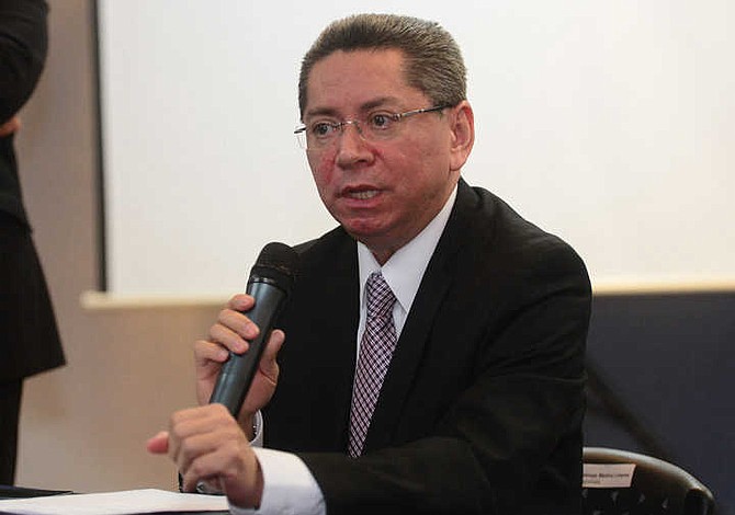 Fiscal General de El Salvador dice que narcotraficantes planeaban asesinarlo
