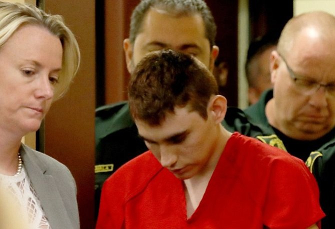 Abogados de Nikolas Cruz piden no divulgar la confesión grabada