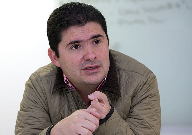 Colombia: Luis Felipe Henao, el escudero de Vargas Lleras, también se fue por el blanco