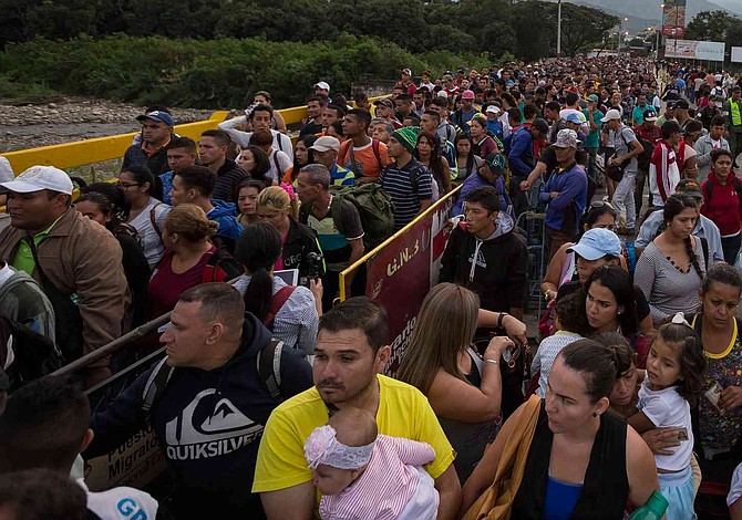 VIDEO | La historia de los venezolanos que caminaron más de 4 días de Cúcuta a Bogotá