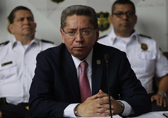 Fiscal Douglas Meléndez asegura que Funes corrompió al Estado de El Salvador
