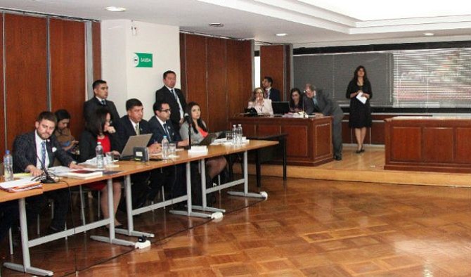 Fiscalía de Ecuador solicita grillete electrónico para Rafael Correa