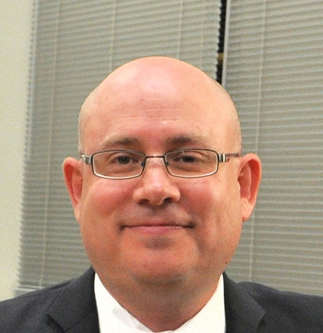 David Fraser-Hidalgo. Delegado estatal por el distrito 15 de Montgomery. Sirve desde 2013, es de origen ecuatoriano, se lanza por un segundo término.