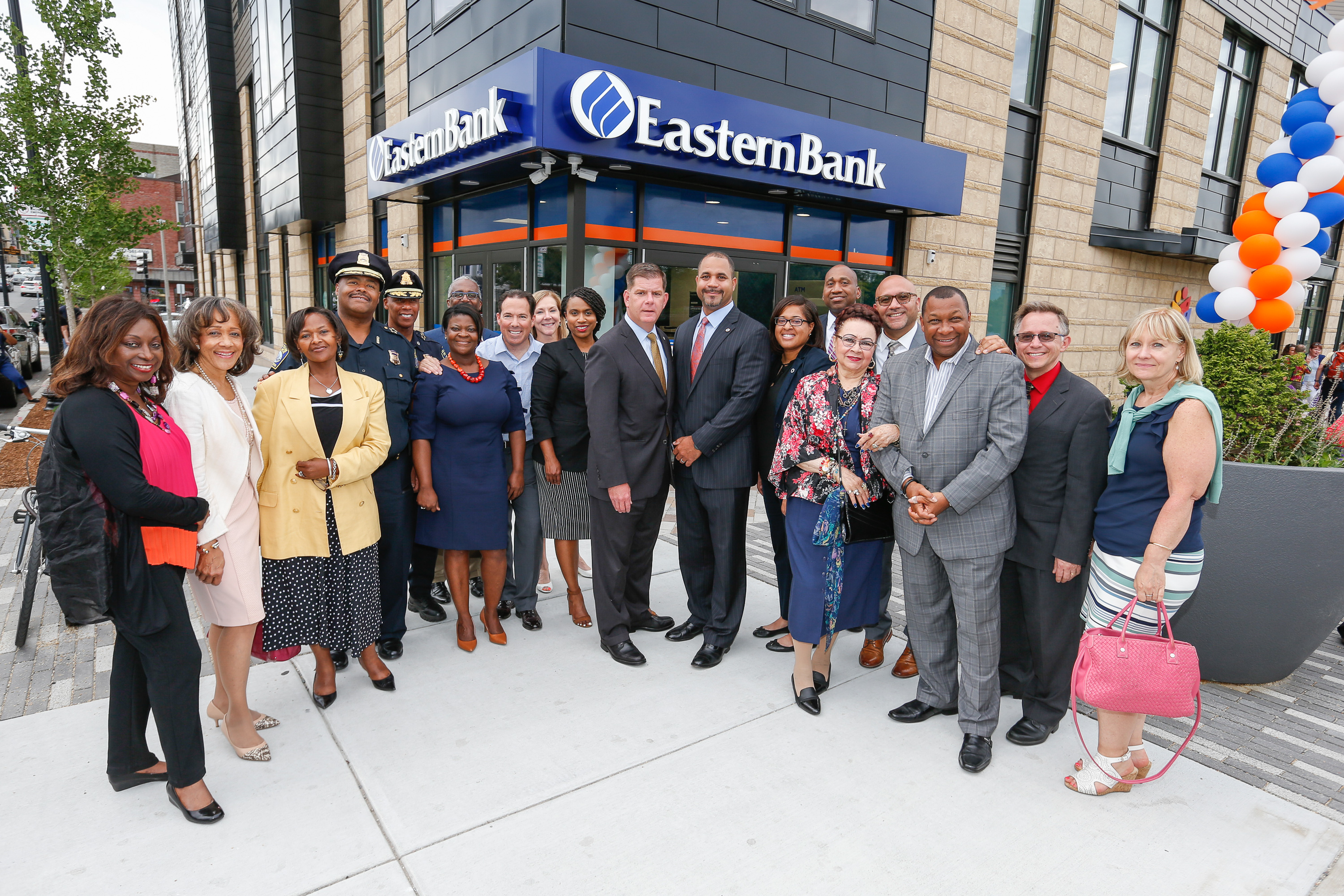 Eastern Bank abrió una nueva sucursal en Roxbury Boston's Online