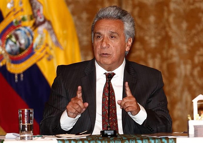 Presidente de Ecuador advierte a Nicolás Maduro que “no provoque”