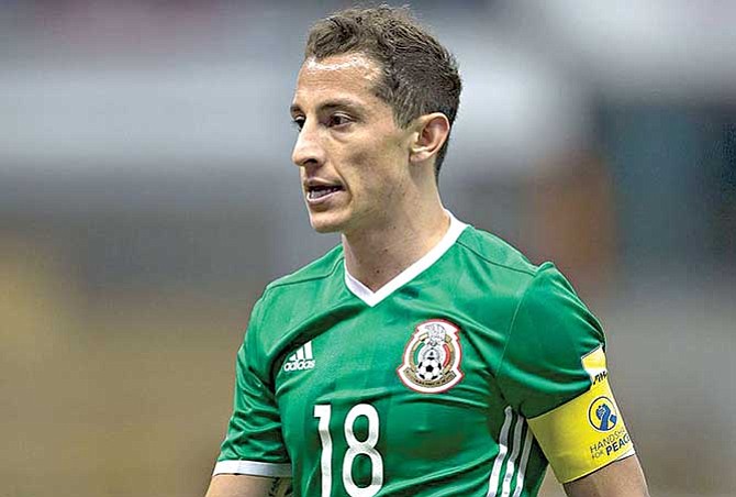 TODO UN GUERRERO. Andrés Guardado jugó infiltrado 307 minutos de los 360 que México jugó en el Mundial.