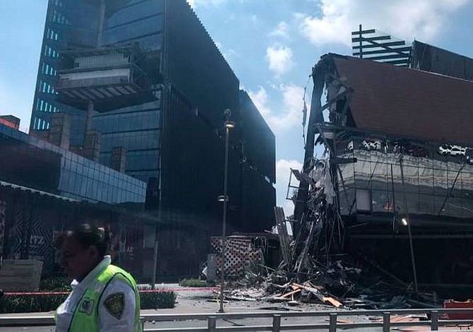 Se desploma centro comercial en México sin dejar heridos (Video y fotos)