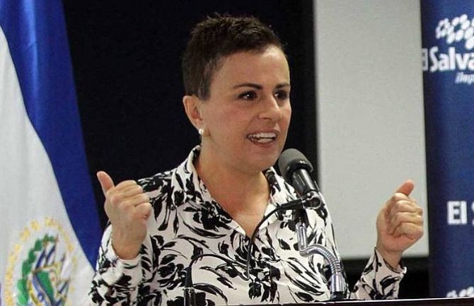 El Salvador: Vanda Pignato fue trasladada al hospital del Seguro Social