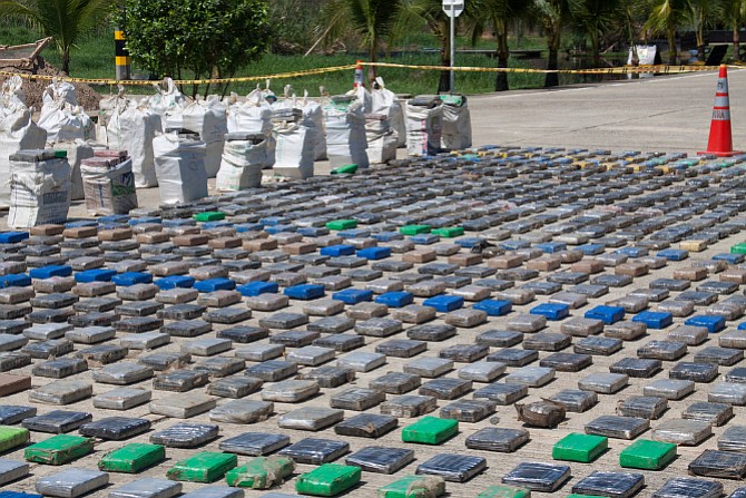 Sentencian a prisión a tres hombres que trasladaron 650 kilos de droga a El Salvador