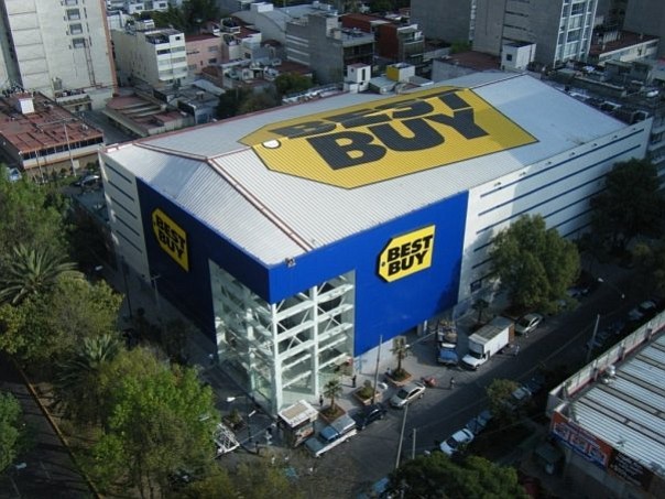 Best Buy prospera en la era de Amazon pese a que pudo haber desaparecido