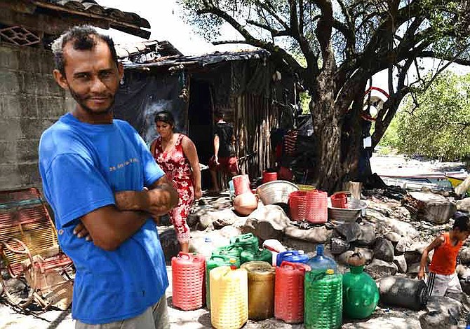 Isla de El Salvador está a la venta y sus pobladores deben desalojarla