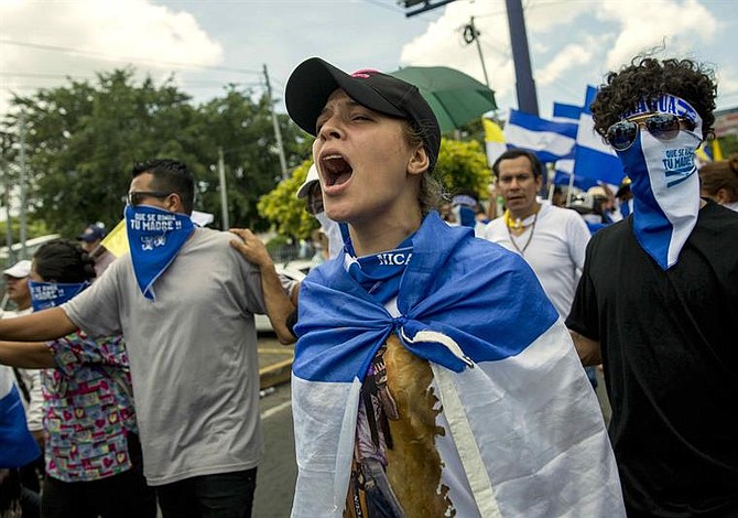 Régimen de Ortega ataca manifestación causando heridos