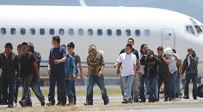 Tres Estados deportarán a más de sesenta mil inmigrantes este año