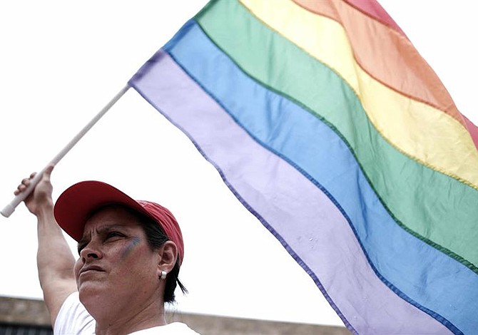Costa Rica avanza en la legalización del matrimonio gay