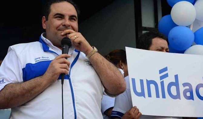 Mauricio Funes dio 6 millones de dólares para fundar partido de Saca en El Salvador