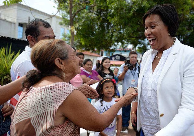 El Salvador: Así recibió Intipucá a la alcaldesa de Washington