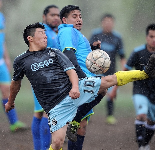 Deportivo Siénaga venció a Deportivo Las Barracas 2-0 en las canchas de University Boulevard.