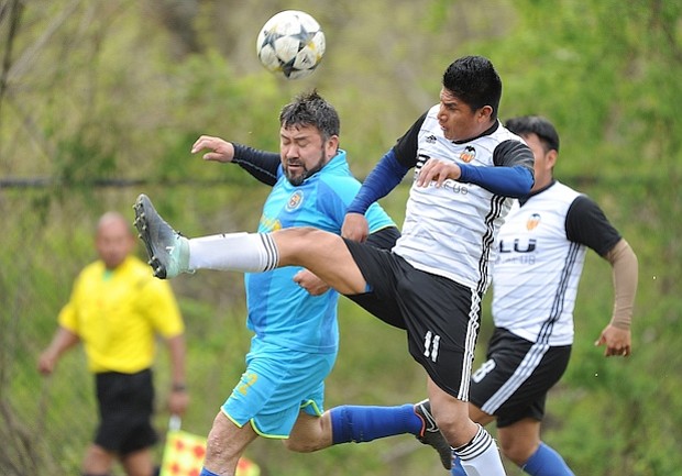Los Aires del Llano venció al Deportivo Siénaga 2-1 en las canchas de University Boulevard.