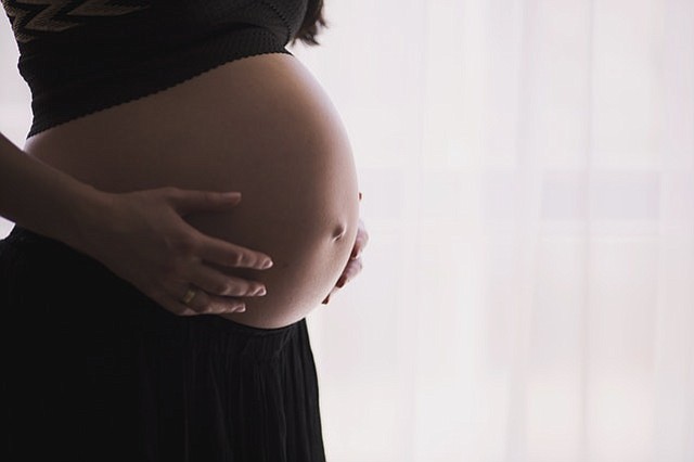 Polémica por una app para control de la natalidad