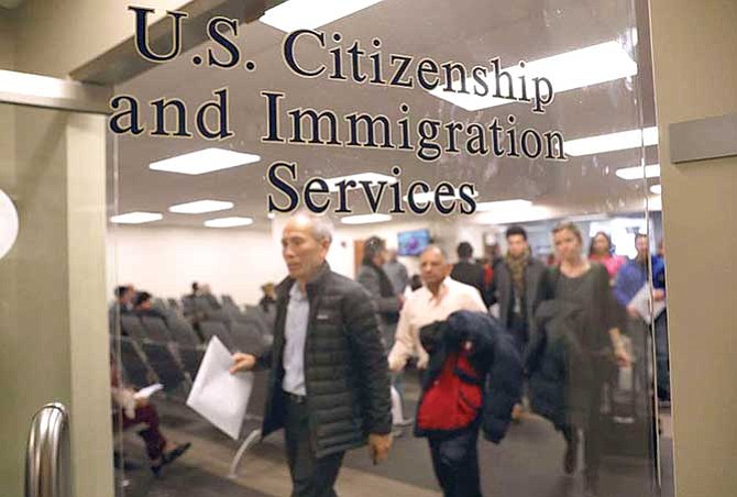 RETRASOS. Los tiempos de espera en el procesamiento de naturalización se han disparado en la Administración Trump.