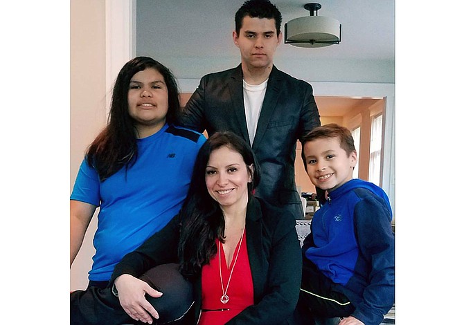 Maribel Rueda, 15 años luchando por los genios autistas del mundo, desde Boston