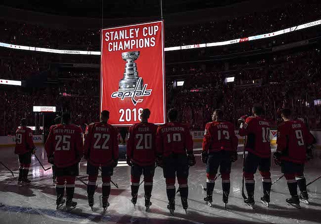 Los Capitals celebraron y dominaron