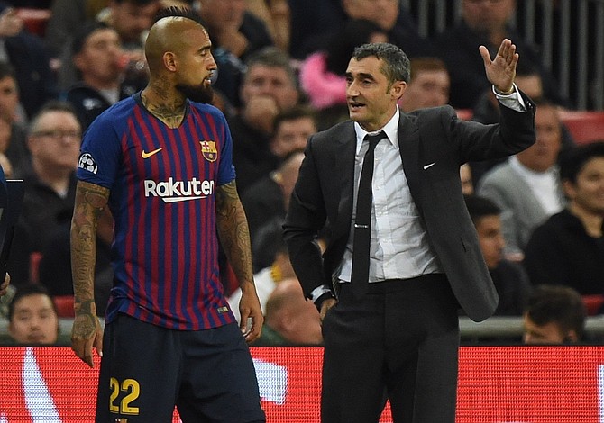 Arturo Vidal expresó su disgusto por ser suplente en el Barcelona