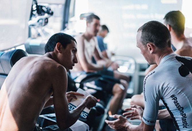 Sky lo apuesta todo por Egan Bernal y renueva su contrato por cinco años