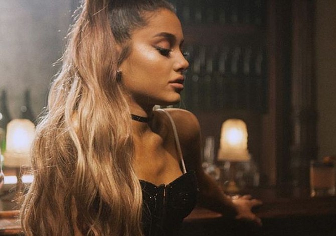 Billboard reconoce a la cantante Ariana Grande como la “Mujer del Año”