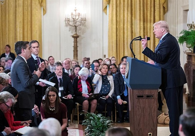 Casa Blanca retira credencial a periodista de la CNN