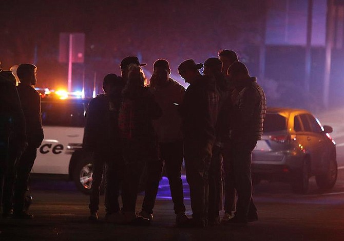 Al menos 12 muertos durante tiroteo en un bar de California