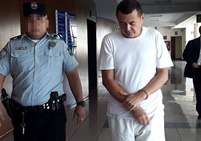 Exdiputado salvadoreño es condenado a siete años de cárcel por violación