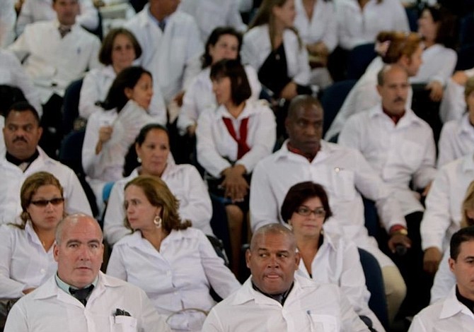 Más de 4 mil médicos cubanos han retornado de Brasil a su país