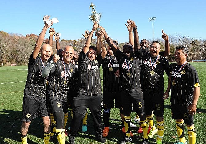 Domingo de finales en la Liga Internacional de Woodbridge