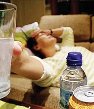 Desintoxicar el hígado luego de consumir alcohol.