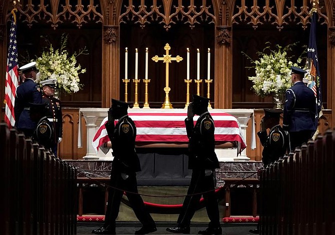 Cuerpo de George H. W. Bush arribó a Texas para un último adiós