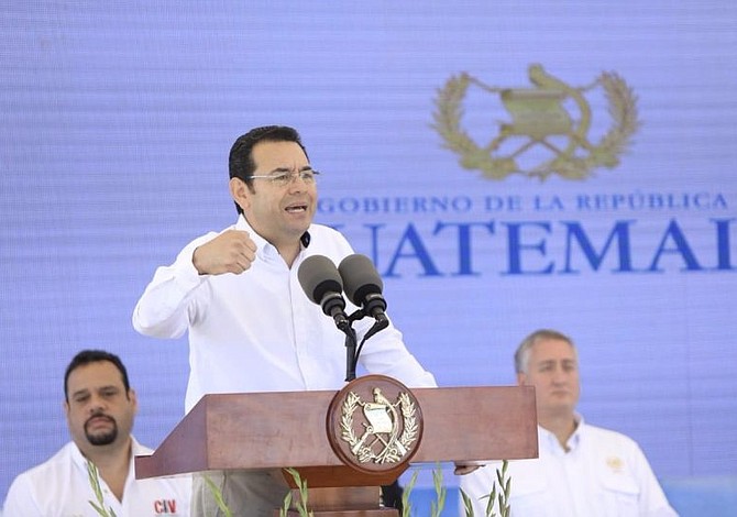 El libreto de los dictadores