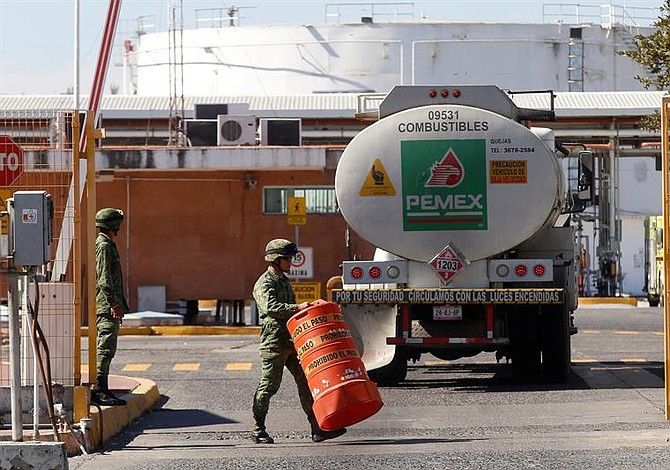 Pemex no dará marcha atrás a su estrategia contra el robo de combustible