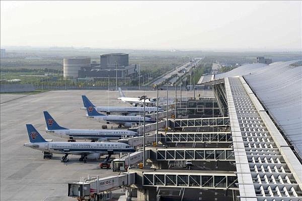 Terminal de aeropuerto de Miami cerrada parcialmente por cierre de Gobierno federal