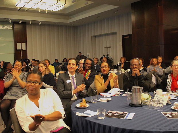 CELEBRACIÓN. Algunos de los asistentes al desayuno anual en memoria de Martin Luther King Jr. en el que UPO entregó las becas a 5 estudiantes de DC.