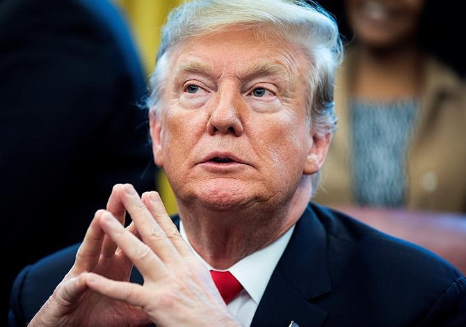 Trump arremete de nuevo contra los demócratas por aumentar su supervisión