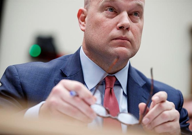 Matthew G. Whitaker asegura que no discutió la investigación de Mueller con Trump