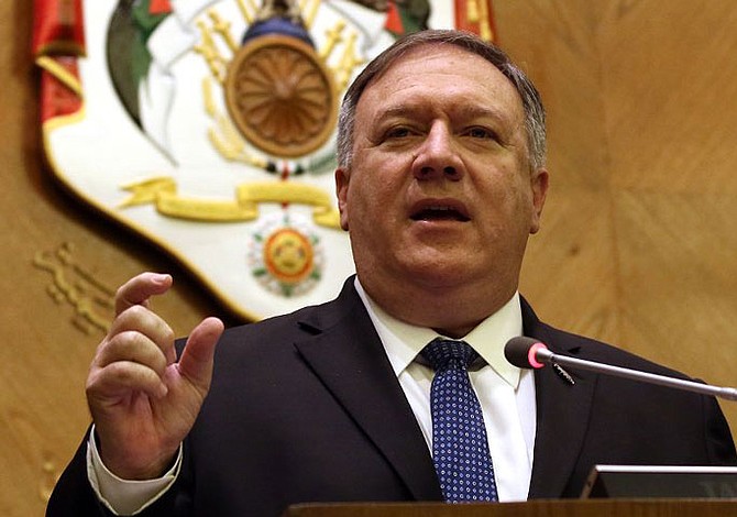 Pompeo advierte creciente influencia rusa y china en Europa Central