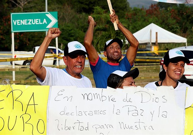 Venezolanos colman las calles para solicitar el ingreso de la ayuda humanitaria este #12Feb