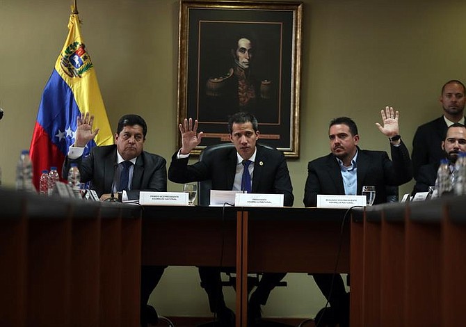 Guaidó pide a la Cruz Roja evitar politización en distribución de ayuda humanitaria