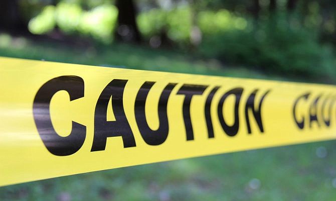 Encuentran muerta a joven de 15 años en Virginia