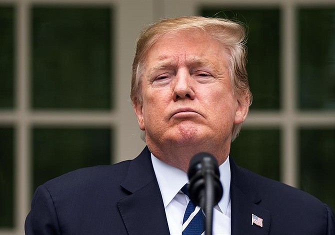 Trump termina abruptamente su reunión con los líderes demócratas