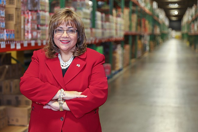 Elda Devarie: Distribuyendo amor