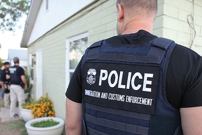 ICE perdería acuerdos  con policías locales