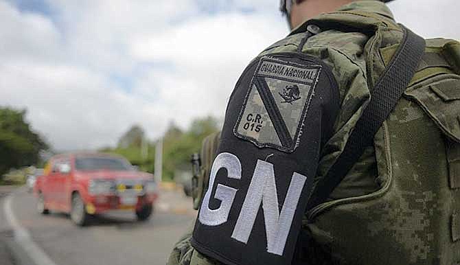 Militares controlan flujo migratorio en fronteras mexicanas